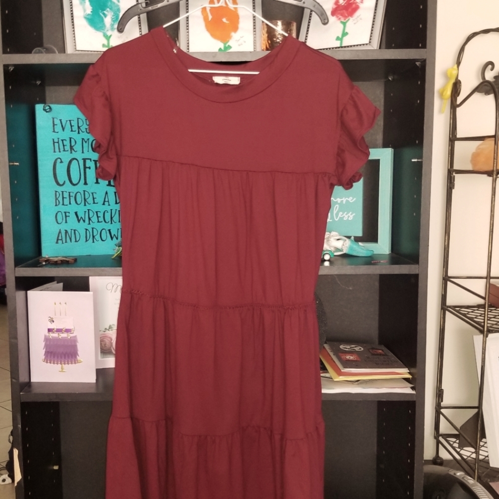 Ladies dark red casual dress size med